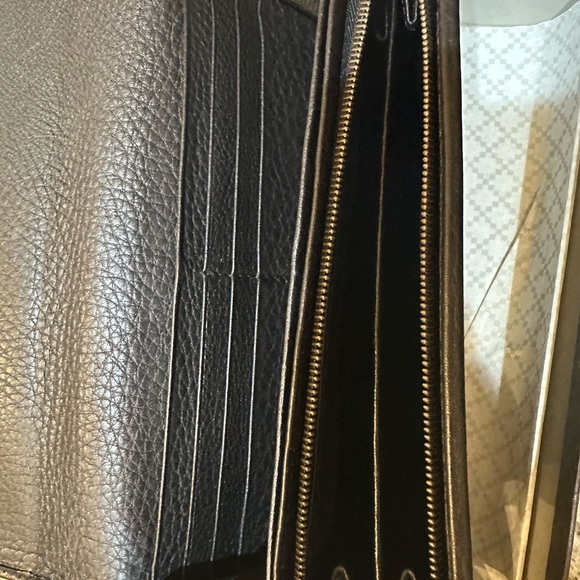 EUC Gucci Wallet with Box - Picture 3 of 16